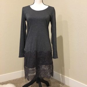 Perfect with tights and boots !!